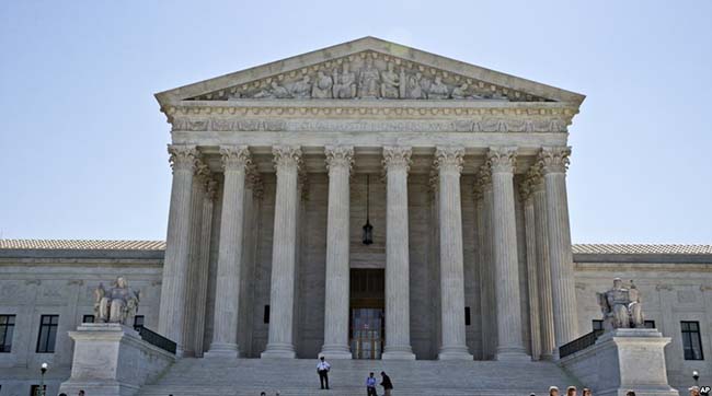 ​Верховний суд США вирішив відпускати правосуддя без одного судді