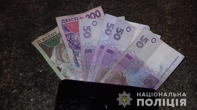 ​Київські оперативники затримали іноземця за крадіжку гаманця у сумчанина