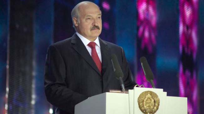 ​Лукашенко заявив, що готовий використати армію, щоб не допустити «майданів»