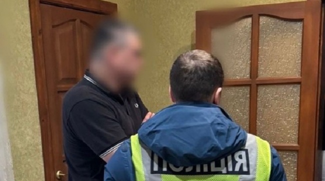 ​У столиці припинили діяльність ділка, який перетворив нелегальну легалізацію іноземців на прибутковий бізнес