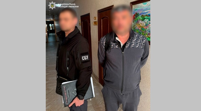 ​Продавав фіктивну посаду двірника в комунальному підприємстві для отримання «бронювання»: поліція Києва оголосила про підозру 41-річному чоловікові