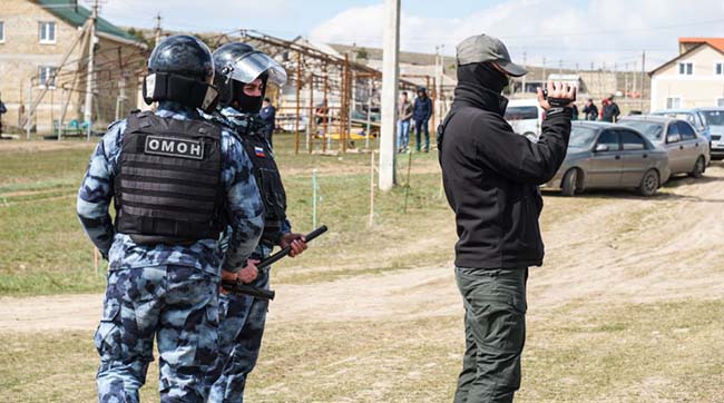 ​Оккупанты опять врываются в дома крымскотатарских активистов