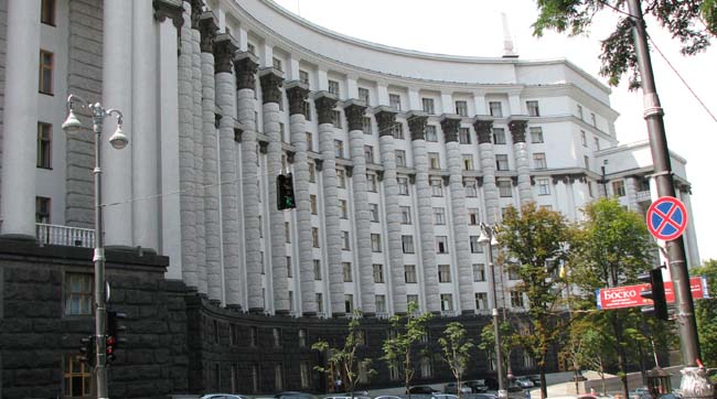 Опозиція заганьбила засідання уряду Азарова