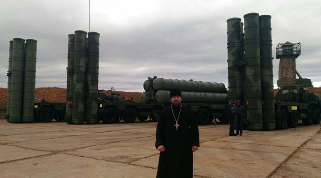 ​В Крыму РПЦшные попы «освятили» российские ракетные комплексы