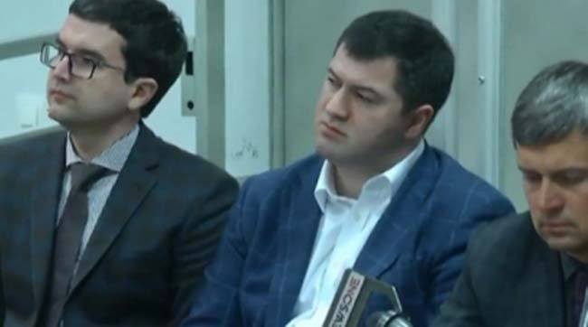 ​Верховний Суд зупинив провадження у справі Романа Насірова до ДФС України до вирішення питання про відвід колегії суддів