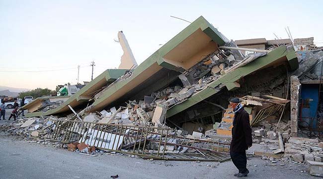 ​Число жертв землетрусу в Ірані зросла до 328 осіб, поранено близько 4 тисяч