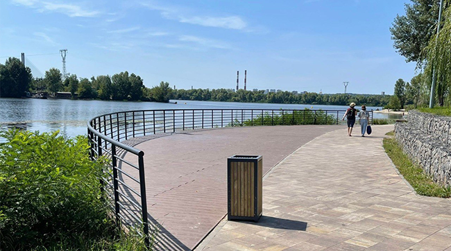 ​Відремонтували парк на Дніпровській набережній зі збитком у понад 550 тис гривень: столичні поліцейські викрили у службовій недбалості посадовця «Київзеленбуду»