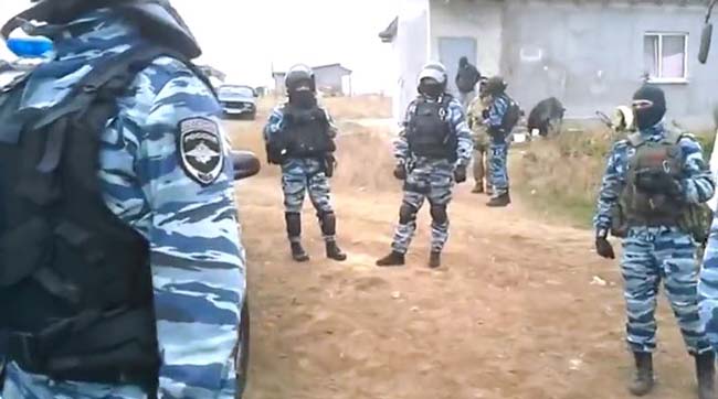 ​Задержанных пятерых крымских татар арестовали на 2 месяца
