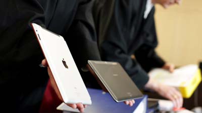 Apple обязали опубликовать информацию, что Samsung не нарушал ее патентов