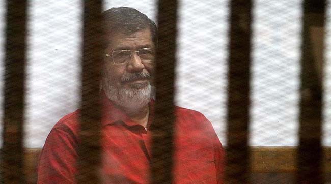 Екс-президент Єгипту Мухаммед Мурсі засуджений до довічного ув'язнення