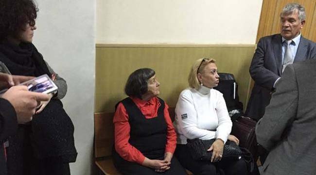 Маму Надії Савченко нарешті допустили до доньки на побачення