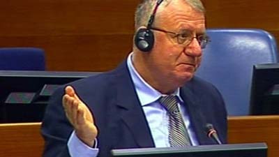 Лидер сербских радикалов обжаловал третий приговор МТБЮ по обвинению в неуважении к суду