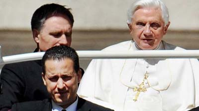 Папа Римский амнистировал бывшего ватиканского дворецкого, но дело не закрыл