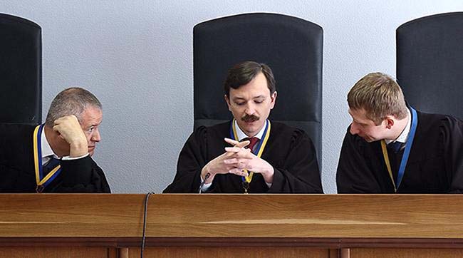​У справі за обвинуваченням екс-президента януковича суд вийшов до нарадчої кімнати і не повернувся
