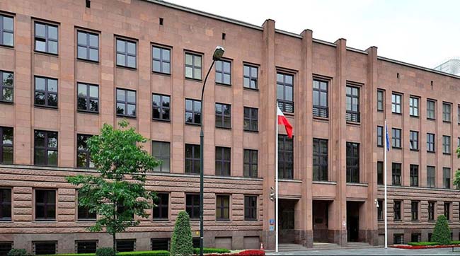 ​МЗС Польщі засудило знищення української меморіальної дошки на Монастирі
