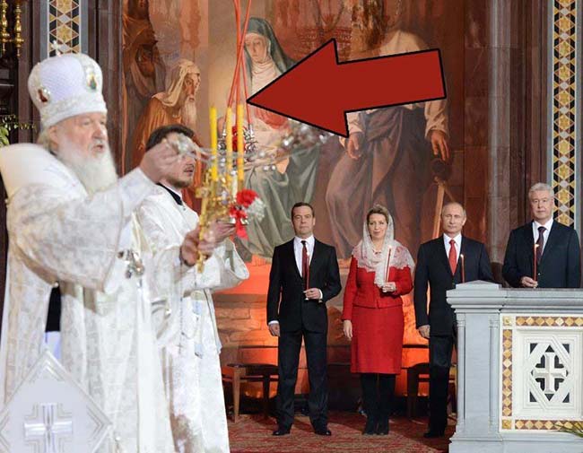 На Пасху в храме Христа Спасителя в присутствии Путина погасли свечи