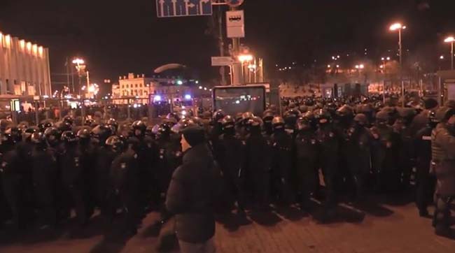 ​Третя річниця розстрілів на Майдані. У центрі столиці знову було неспокійно