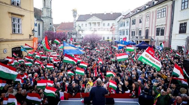 ​«Політичний театр» на Закарпатті: як візит Зеленського спровокував дипломатичну грозу між Києвом та Будапештом