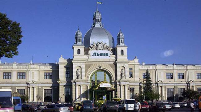 ​ГПУ та СБУ проводять обшуки в офісах «Львівської залізниці»