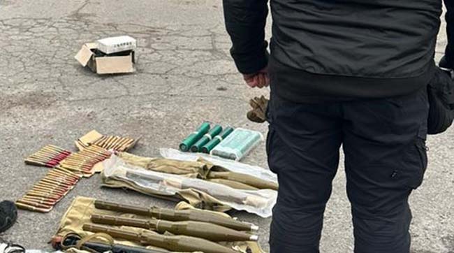 ​СБУ та Нацполіція викрили ще 9-х ділків, які намагалися організувати нелегальний продаж «трофейної» зброї в Україні