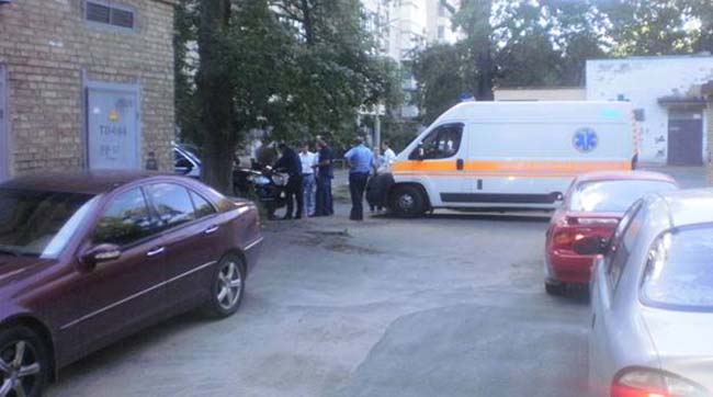 У Києві розшукують трьох осіб, які скоїли розбійний напад