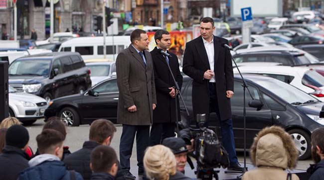 У Києві викрили корупційні схеми паркувальників, які щомісяця крали з бюджету 1,5 млн грн