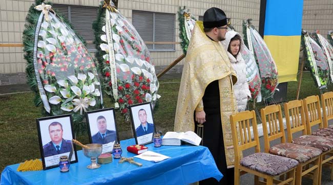 У Києві провели в останню путь трьох загиблих на посту працівників ДАІ