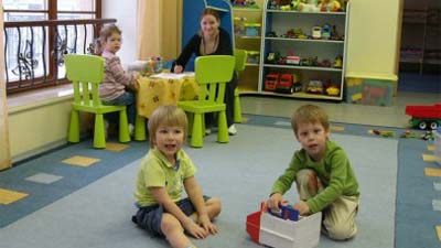 На 2013 рік у Києві на медичні засоби і ліки для дитини у дитсадку заплановано 2 грн., у школі – 4 грн.