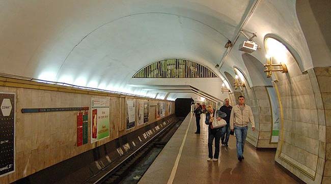 У київському метро затримали групу кишенькових крадіїв
