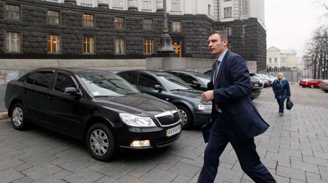 Кличко вимагає від прем’єра знайти рішення щодо фінансування Києва