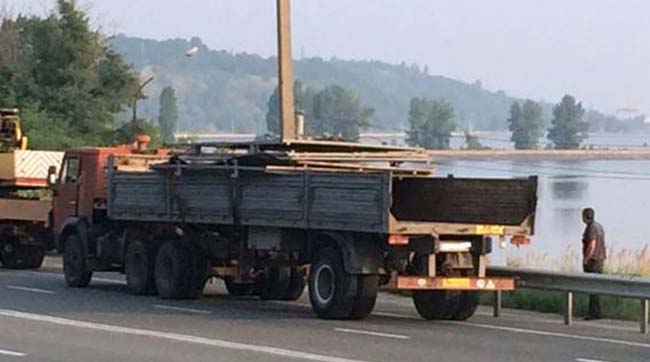 На Київщині затримано водіїв, які перевозили металобрухт без документів
