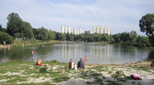 Київський апеляційний суд залишив озеро Синє столичній громаді