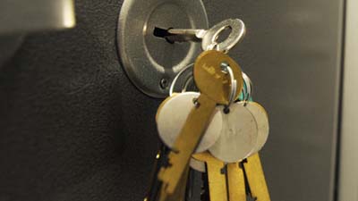 В бельгийской тюрьме потеряли ключи от 180 камер с заключенными