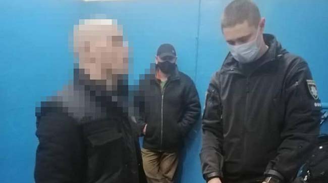 ​На станції метро «Олімпійська» поліція затримала пасажира з ножом