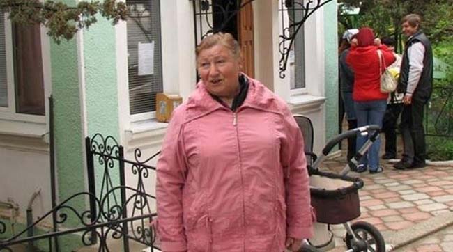 ​В Крыму пожилую учительницу оккупанты выбросили из дома, в котором она прожила 23 года