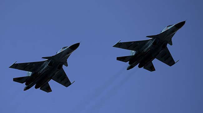 ​На два российских истребителя-бомбардировщика стало меньше - они столкнулись в небе над Дальним Востоком