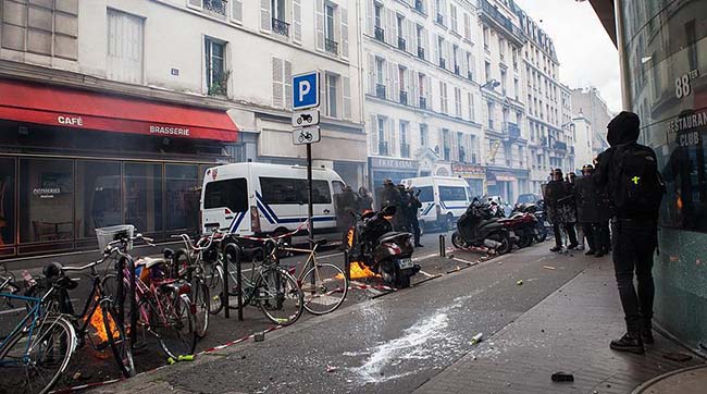 У Франції можуть заборонити протести і демонстрації