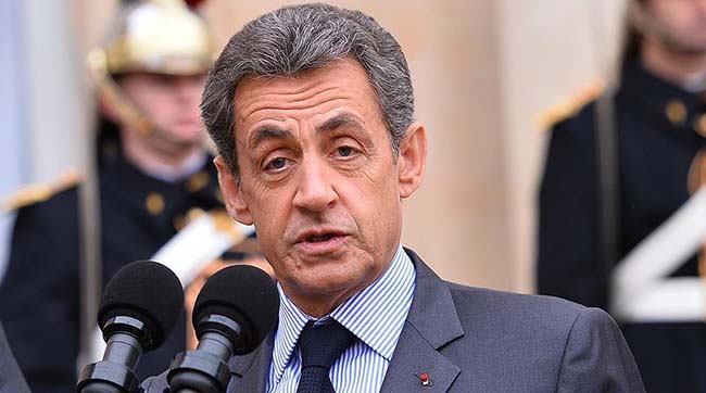 Саркозі має намір повернути собі пост президента