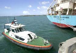 Экс-заложник сомалийских пиратов потребовал возместить ущерб