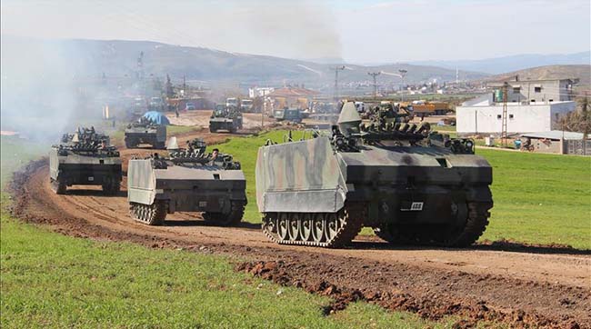 ​Туреччина направила до сирійського кордону чергову колону вантажівок зі спецназом і військовою технікою