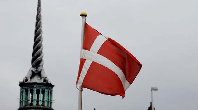 ​У Данії розслідують наругу над пам'ятником Шевченку, який розмалювали у кольори прапору росії