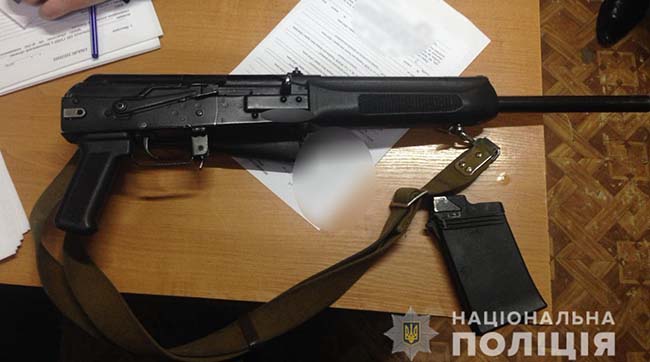 ​Поліція з’ясовує мету прибуття у Миколаїв групи озброєних молодиків з Дніпра