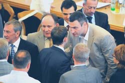 Блок Виталия Кличко против политики двойных стандартов