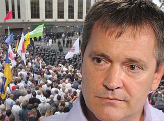 Власть наступает на демократические свободы в Украине