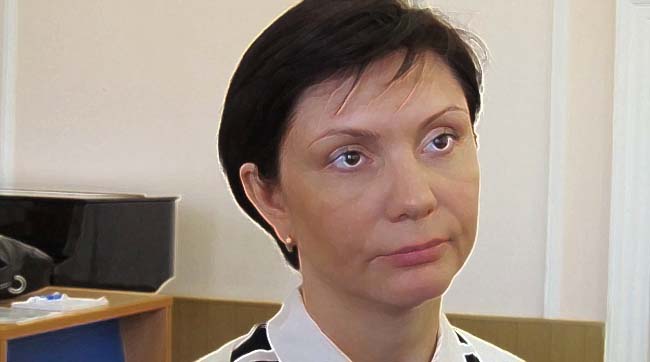 Регіоналка Бондаренко поскаржилася, що її допитують аби де