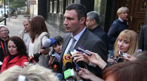 Кличко требует от Пшонки, Захарченко и Якименко явиться на следующей неделе в парламент