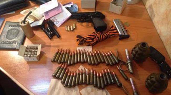 На Полтавщині СБУ затримала торгівців зброєю з району АТО, один з них виявився колишнім працівником МВС