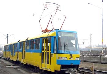 «Відновлена»  лінія швидкісного трамваю у Києві розвалюється ще до  запуску