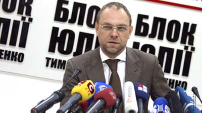 Об’єктивну інформацію про стан здоров‘я Тимошенко не можуть визначати комісії з Банкової