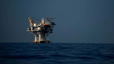 В Мексиканском заливе к нефтяным платформам приближается шторм 